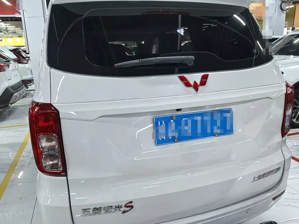 Wuling Hongguang — миниатюра 5