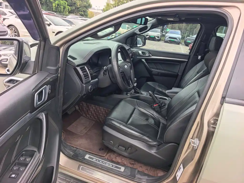 Ford Everest — миниатюра 10