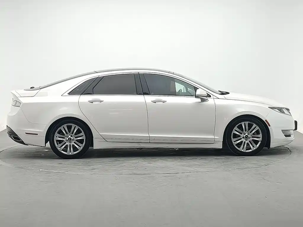 Lincoln MKZ — миниатюра 3