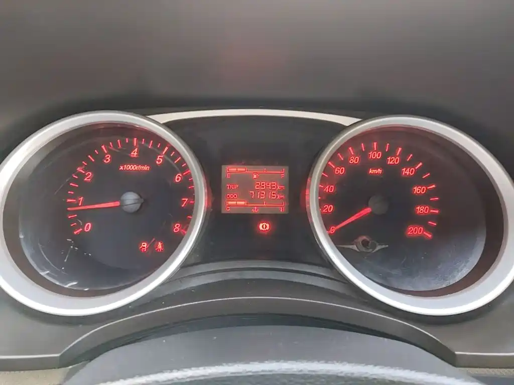 Wuling Hongguang — миниатюра 12