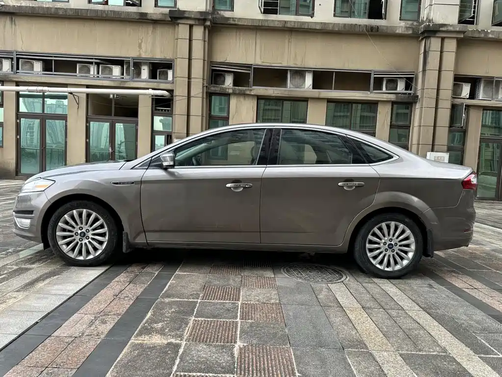 Ford Mondeo - 2011 2.0L GTDi200 Fashion