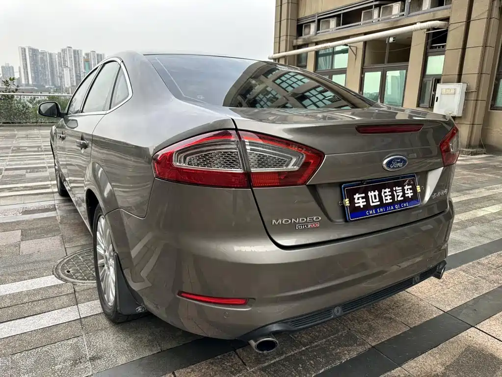 Ford Mondeo - 2011 2.0L GTDi200 Fashion