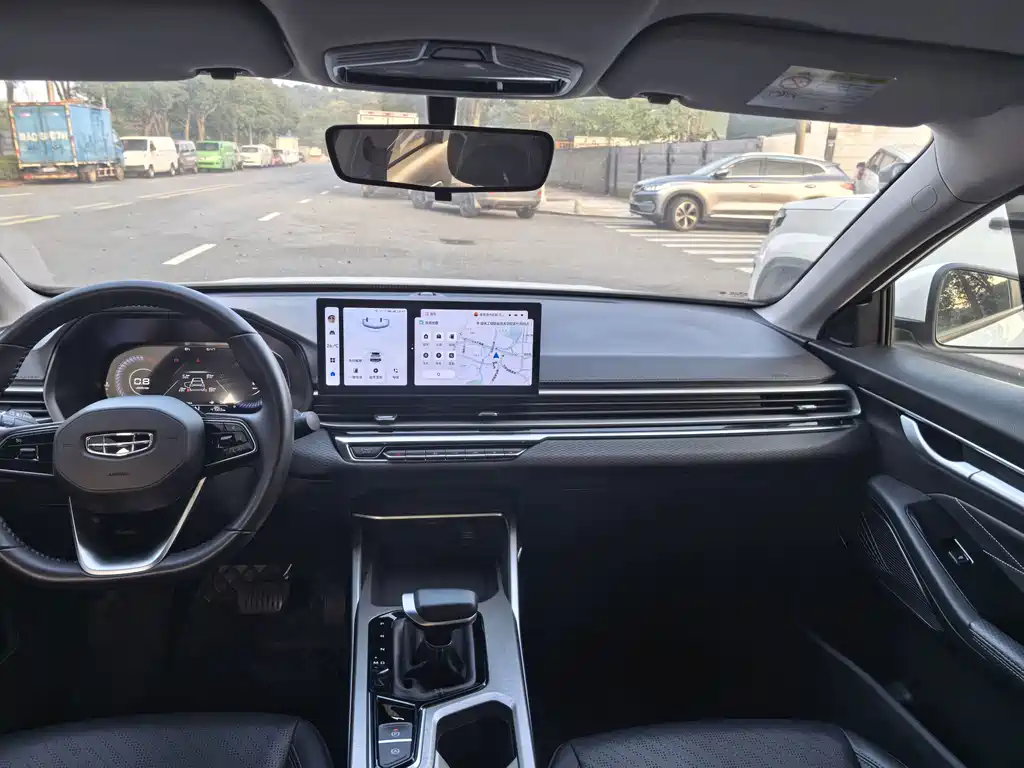 Geely Emgrand — миниатюра 6