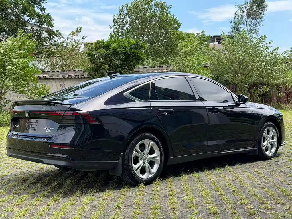 Honda Accord — миниатюра 4