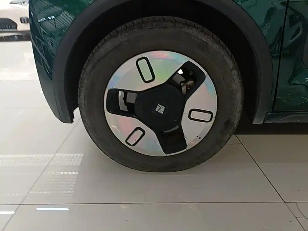 Baojun KiWi EV — миниатюра 23