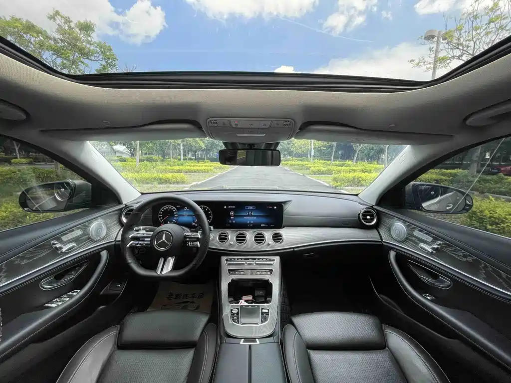 Mercedes-Benz E-Class — миниатюра 8