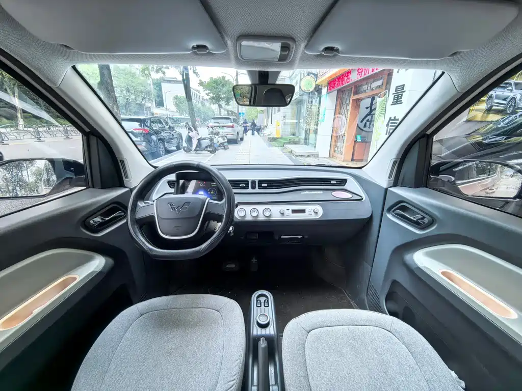 Wuling MINIEV — миниатюра 10