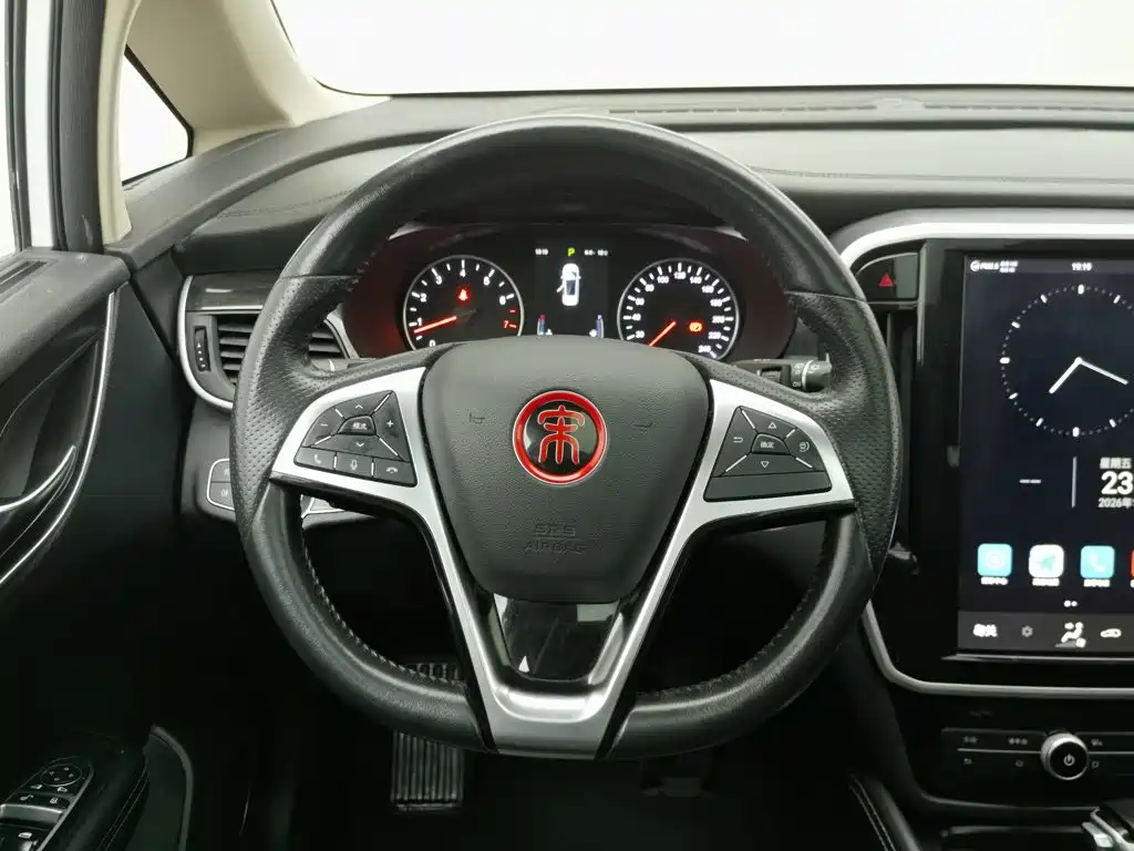 BYD MAX — миниатюра 11