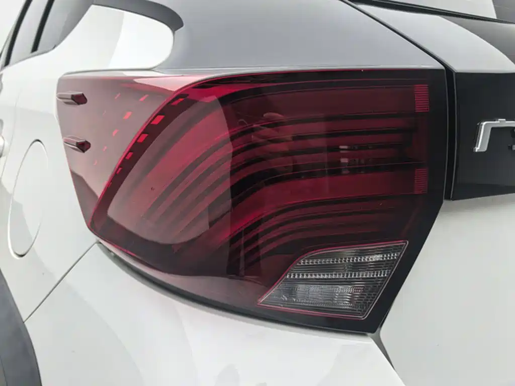 Toyota Yaris L — миниатюра 13