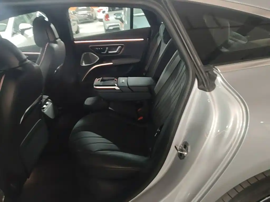 Mercedes-Benz EQS — миниатюра 22