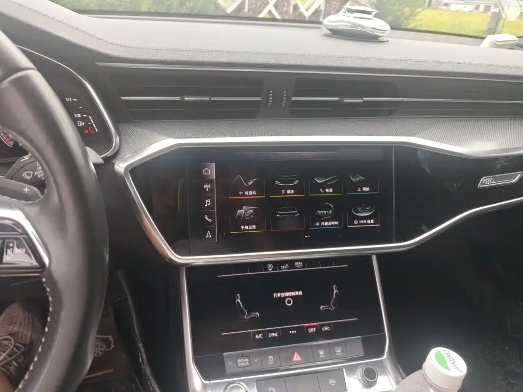 Audi A6L — миниатюра 6
