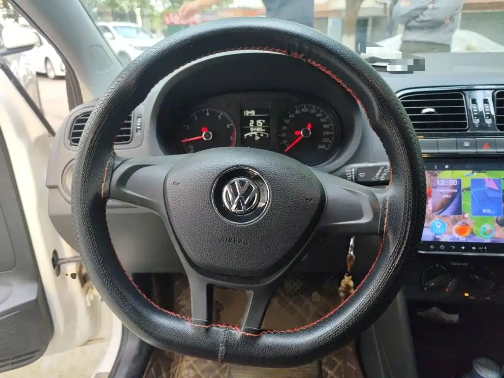 Volkswagen Polo — миниатюра 6