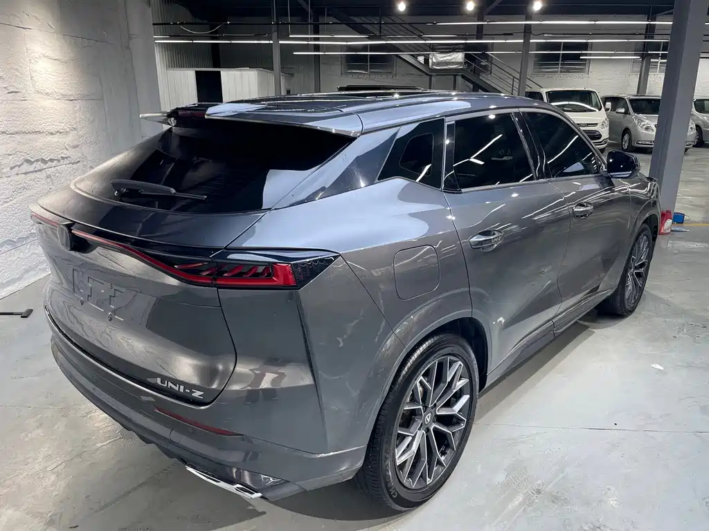 Changan UNI-Z New Energy — миниатюра 18
