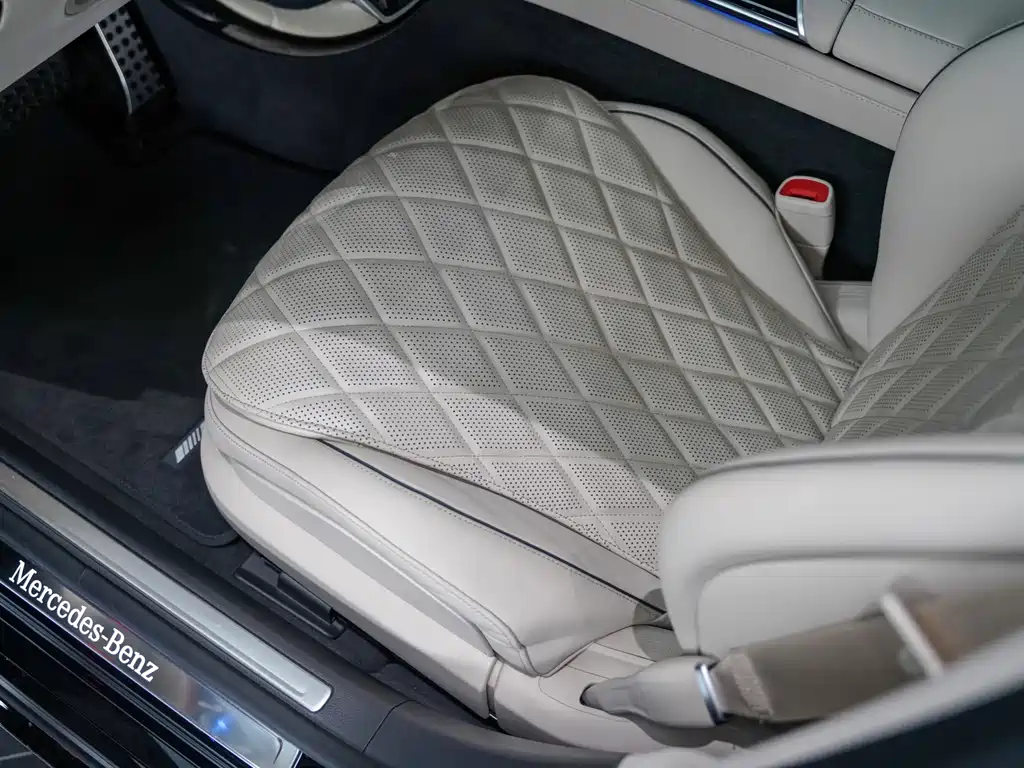 Mercedes-Benz S-Class — миниатюра 11
