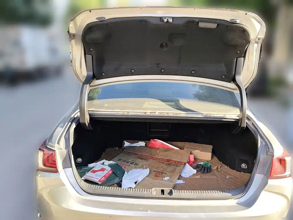 Lexus ES — миниатюра 10
