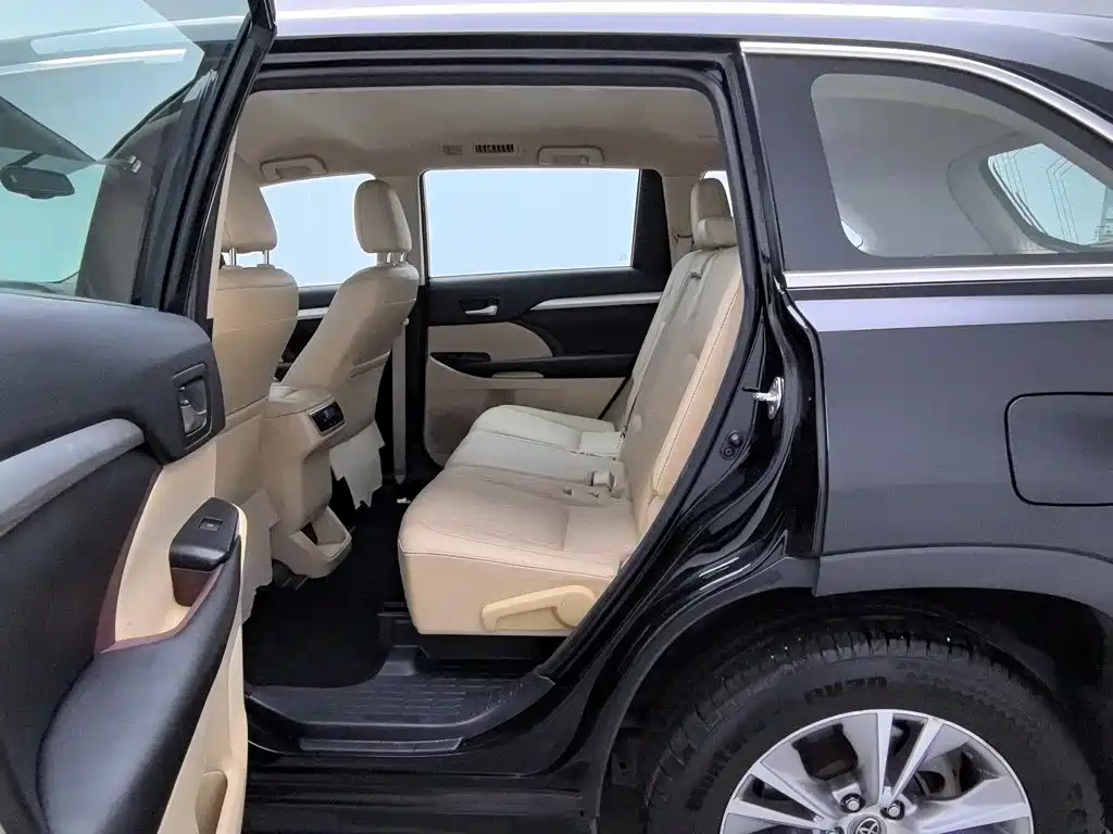 Toyota Highlander — миниатюра 15