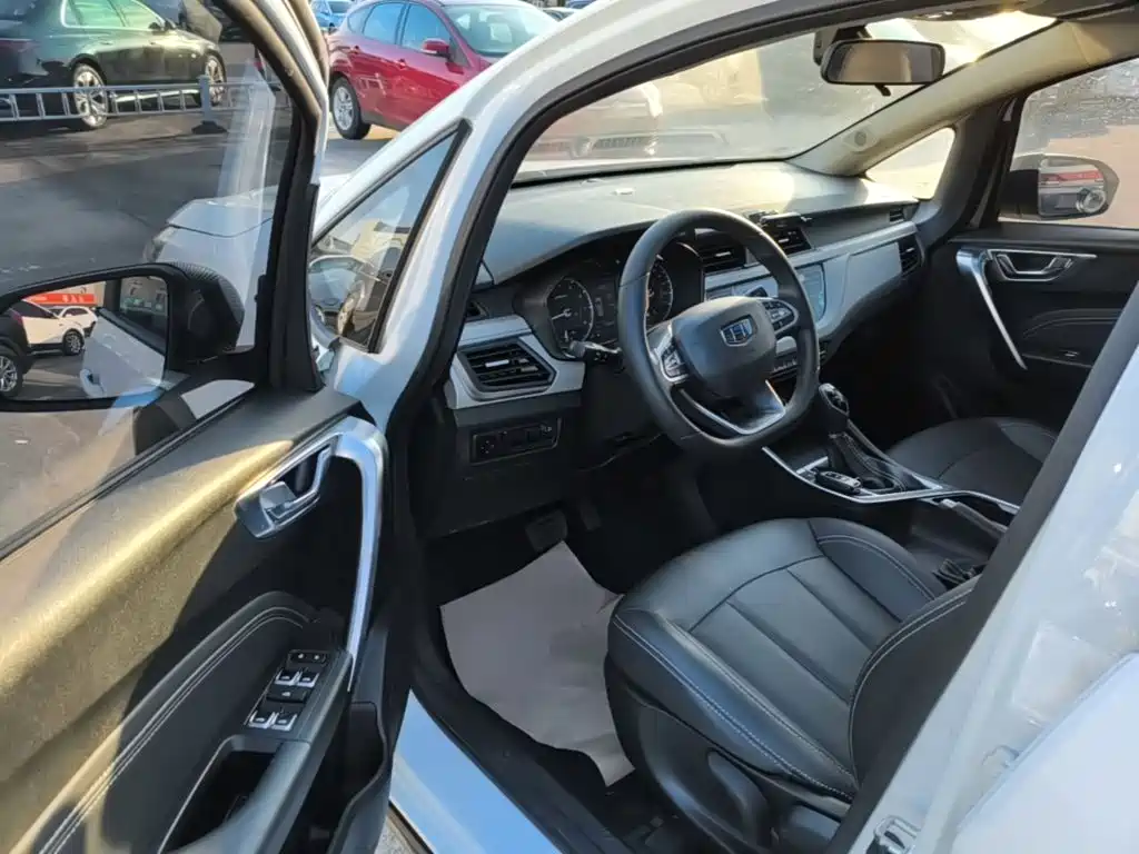 Geely Vision X3 — миниатюра 16