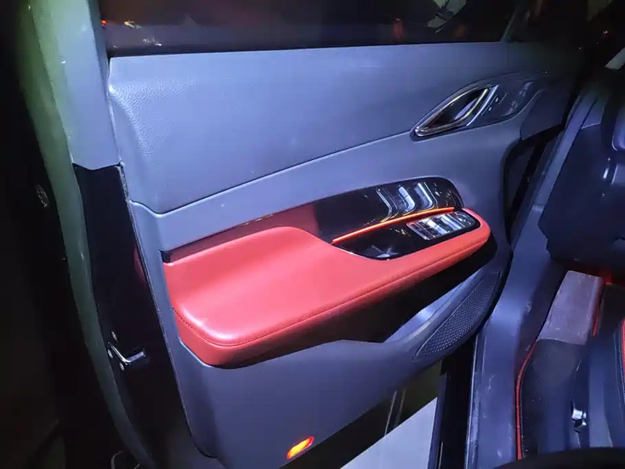 Hongqi Hongqi HS3 — миниатюра 7