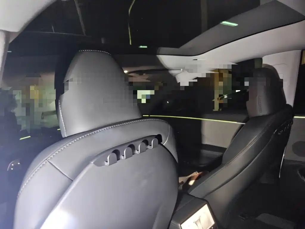 Tesla Model 3 — миниатюра 9