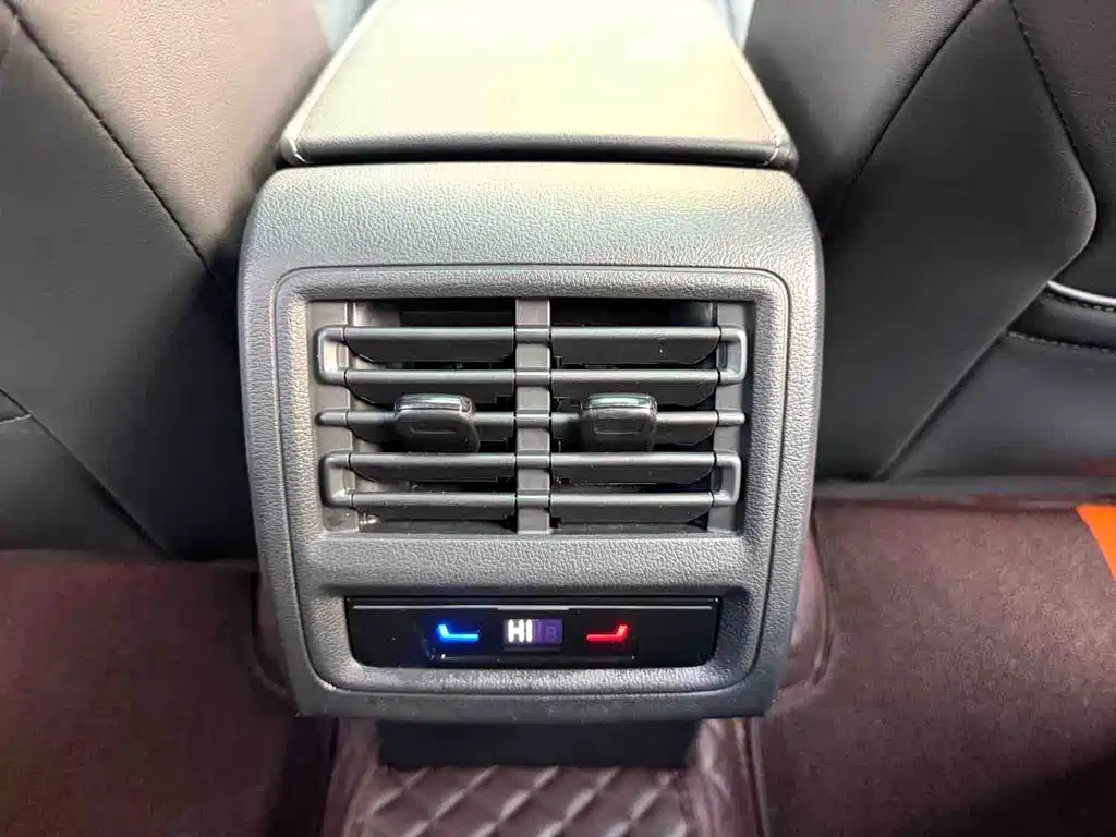 Volkswagen Golf — миниатюра 12