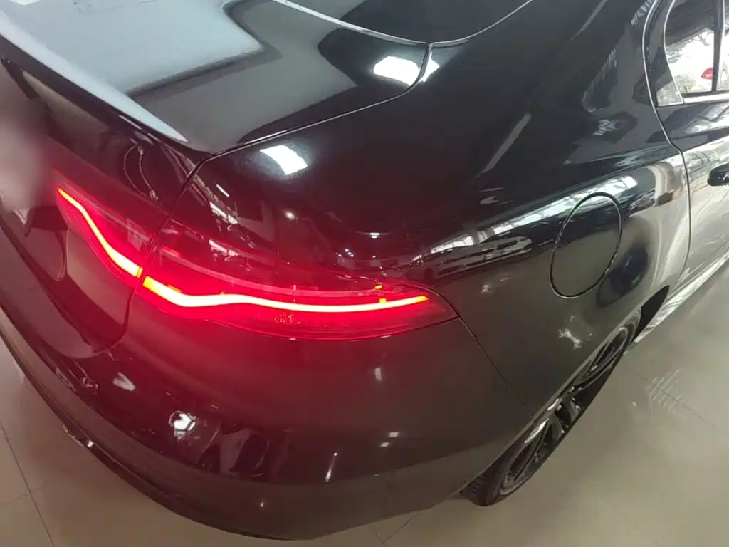 Jaguar XEL — миниатюра 8