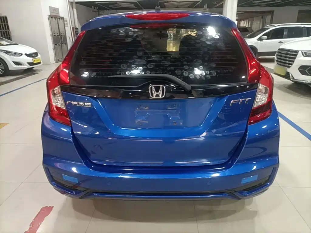Honda Fit — миниатюра 6