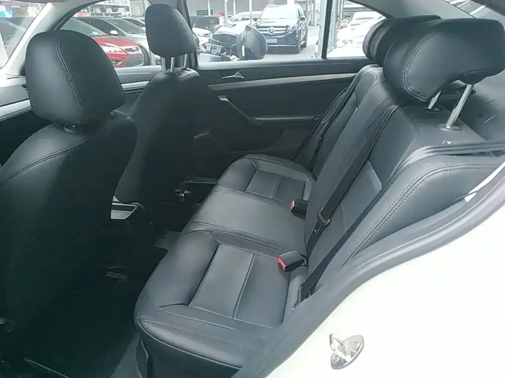 Volkswagen Lavida — миниатюра 17