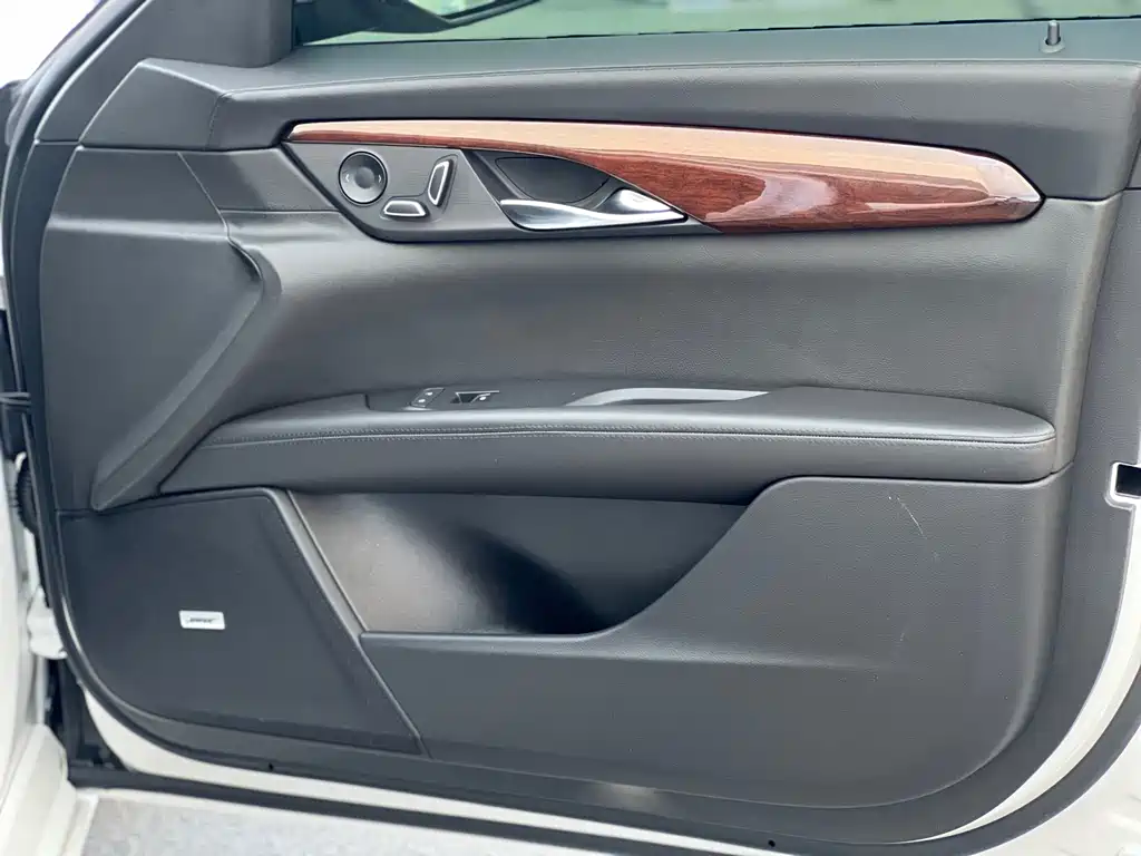 Cadillac CT6 — миниатюра 23