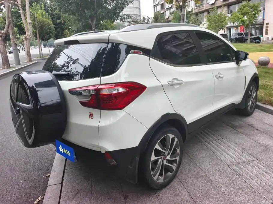 BYD Yuan — миниатюра 3