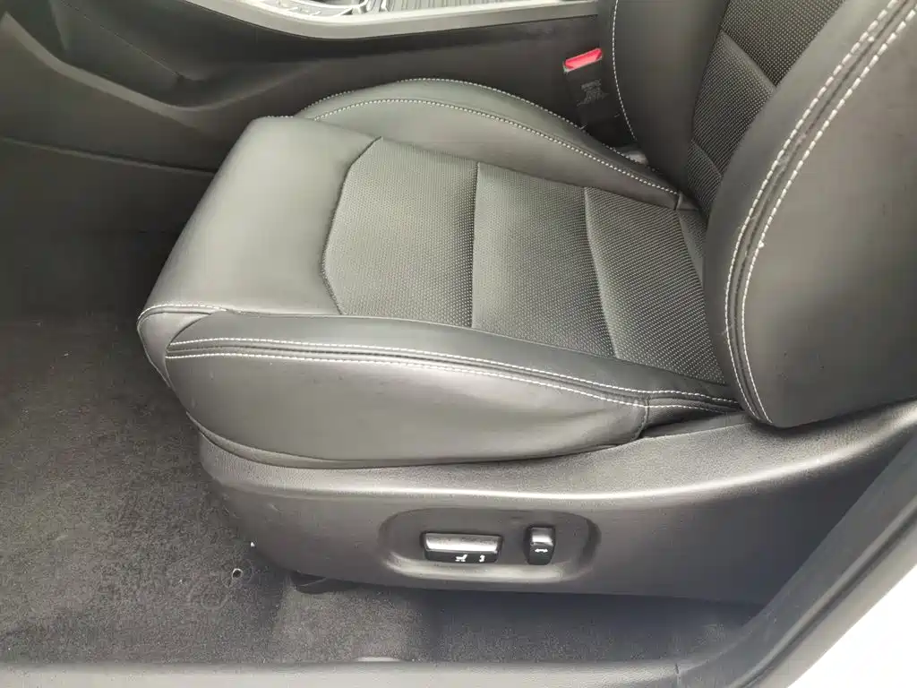 Geely Emgrand — миниатюра 20