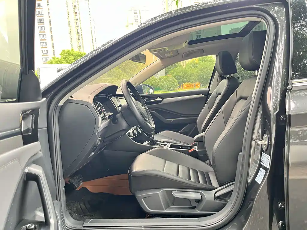 Volkswagen Sagitar — миниатюра 6