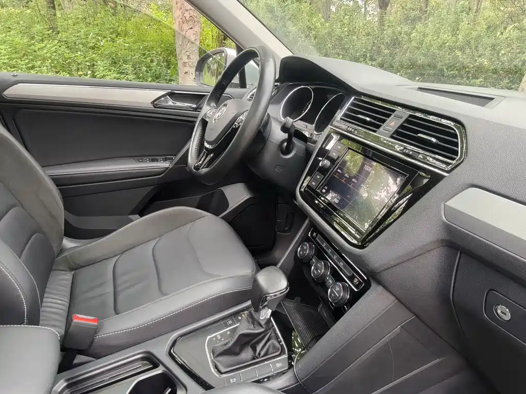 Volkswagen Tiguan L — миниатюра 13