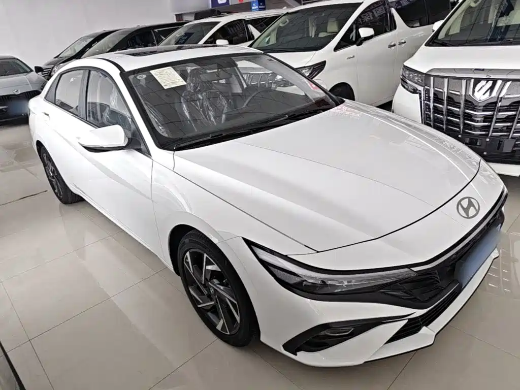 Hyundai Elantra — миниатюра 4