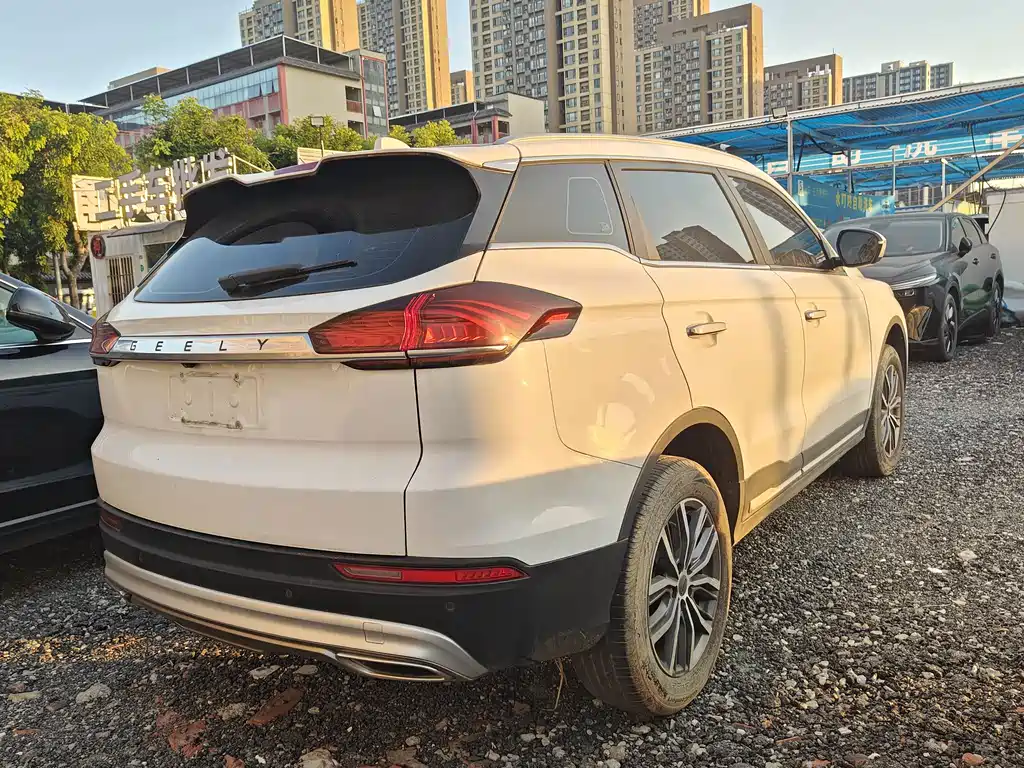 Geely Boyue — миниатюра 3