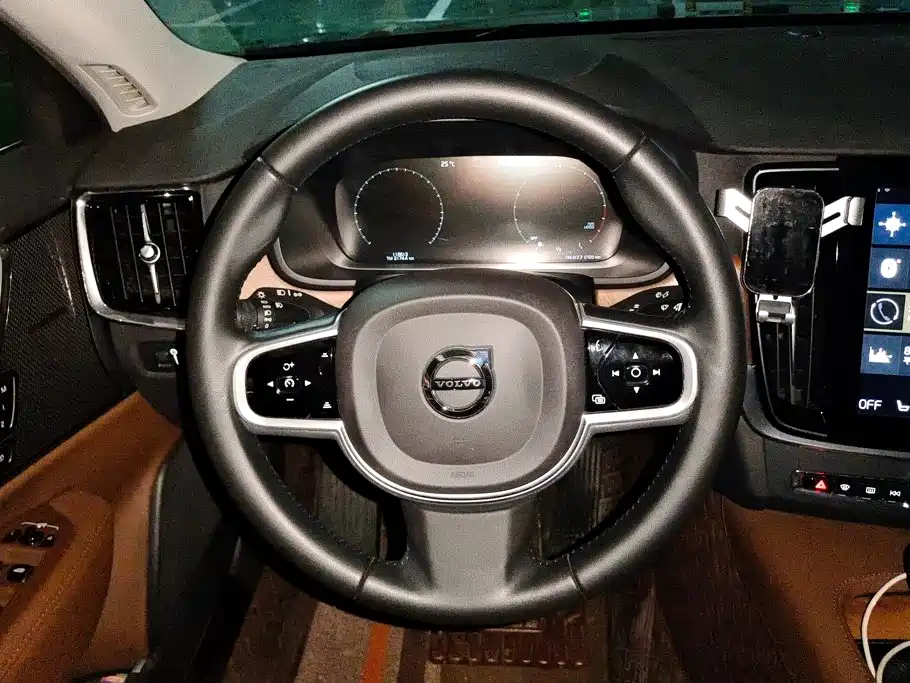 Volvo S90 — миниатюра 15