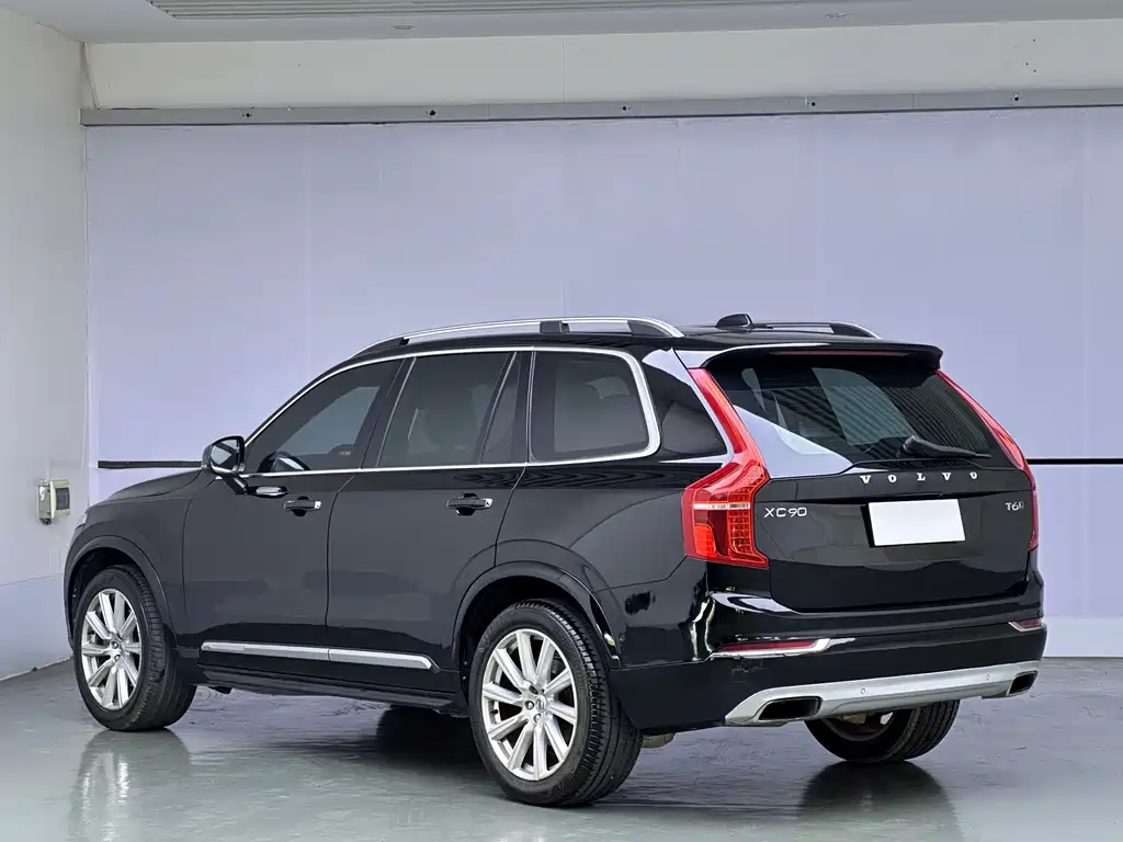 Volvo XC90 — миниатюра 4