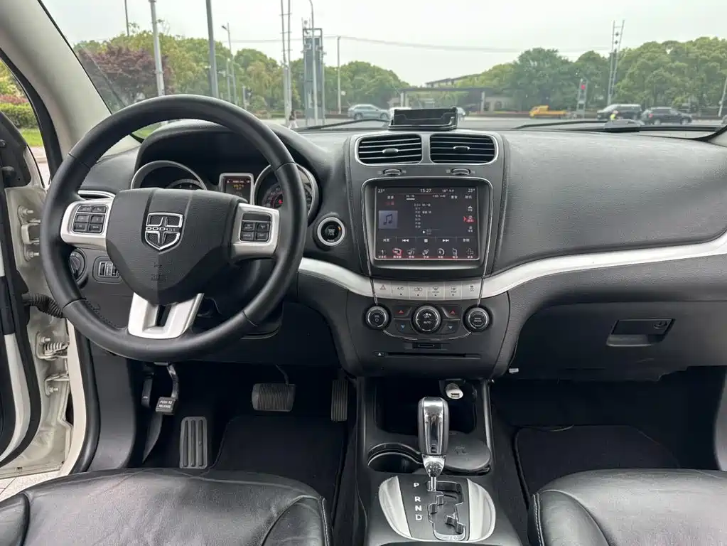 Dodge Journey — миниатюра 20