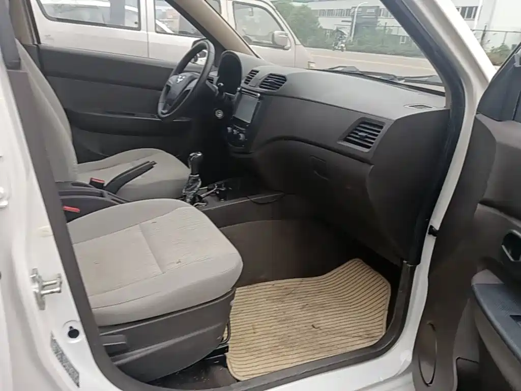 Wuling Hongguang — миниатюра 25