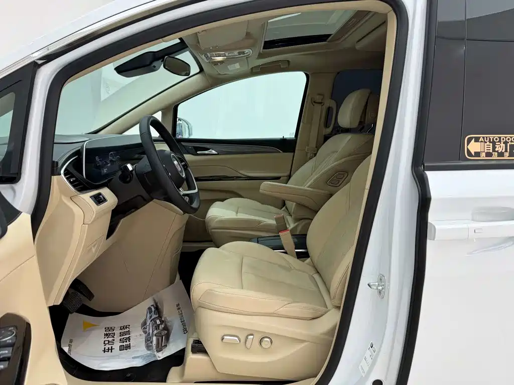 Buick GL8 Hybrid — миниатюра 17