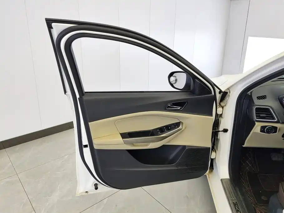 Ford Escort — миниатюра 7