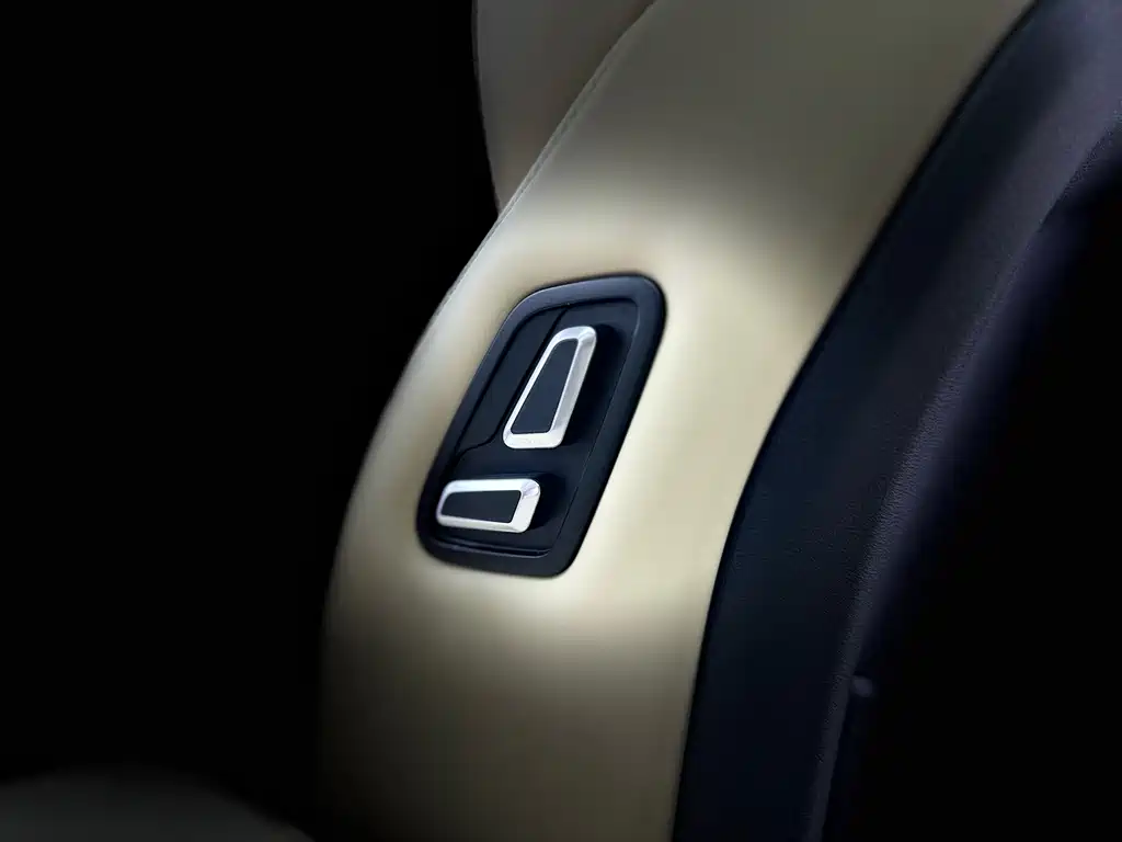 Geely Xingyue L — миниатюра 25