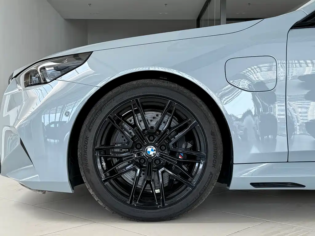 BMW M5 2025 M5