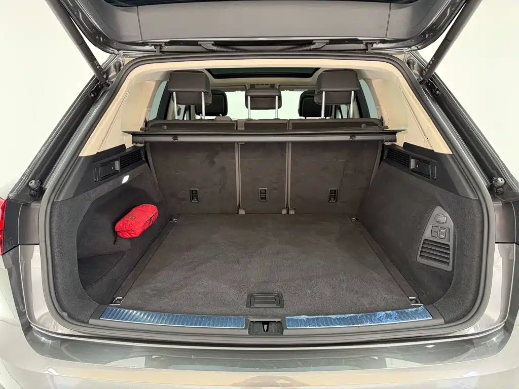 Volkswagen Touareg — миниатюра 29