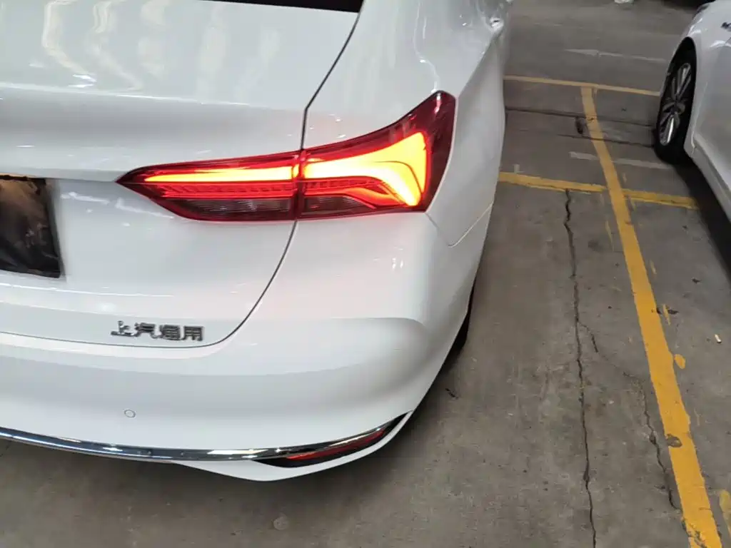 Buick Verano — миниатюра 8