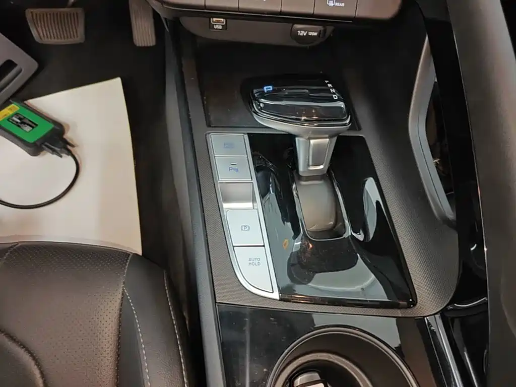 Hyundai Elantra — миниатюра 14