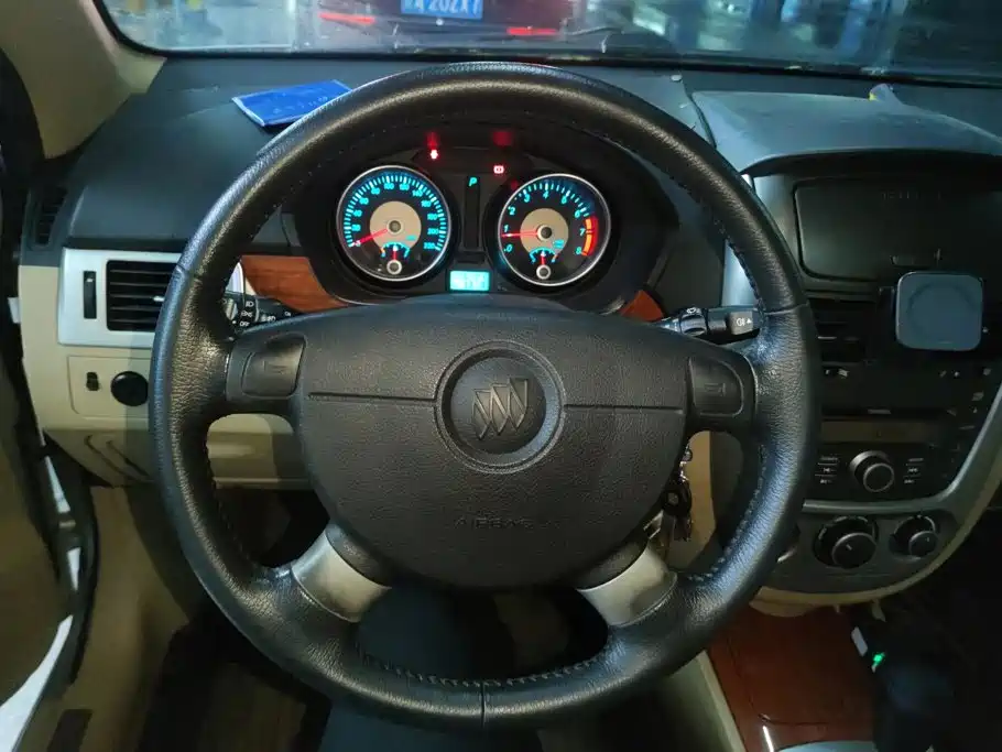 Buick Excelle — миниатюра 15