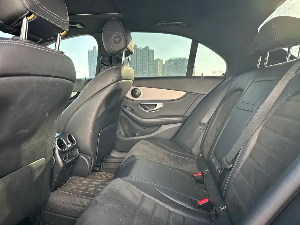 Mercedes-Benz C-Class — миниатюра 8