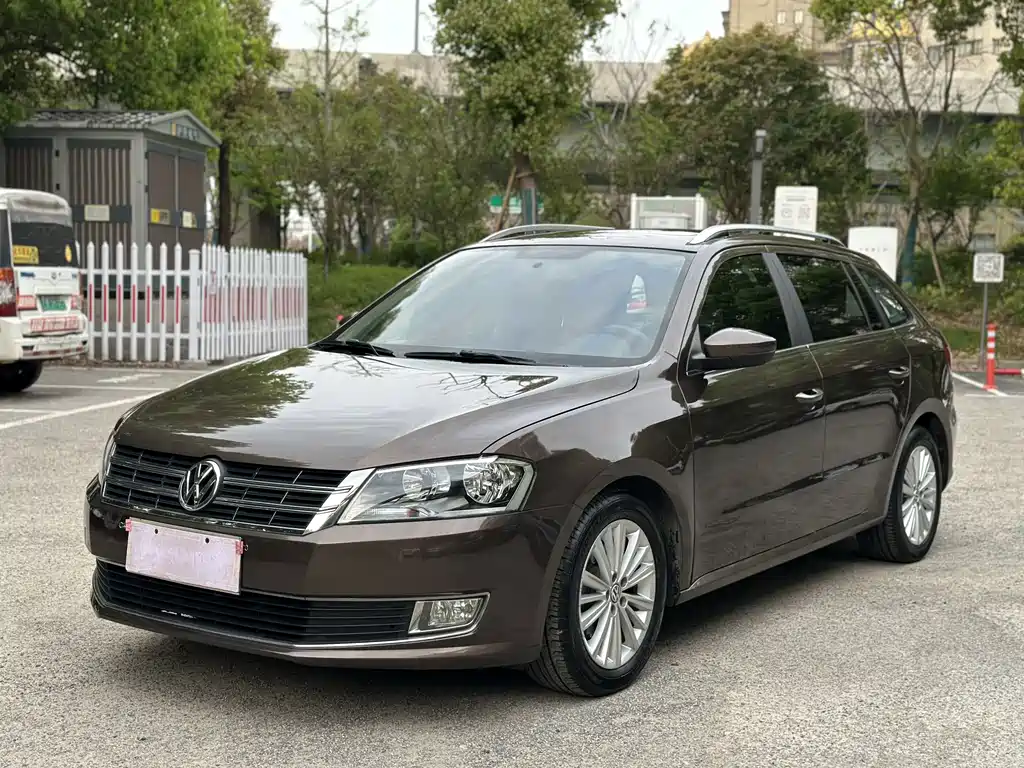 Volkswagen Gran Lavida 2015