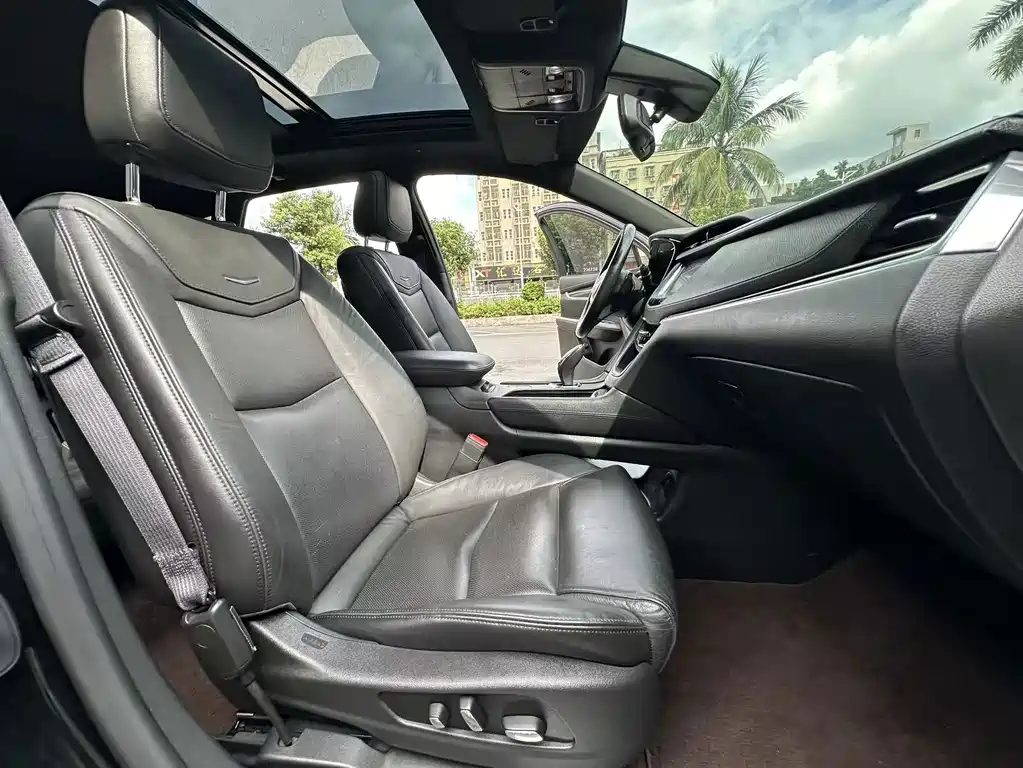 Cadillac XT5 — миниатюра 8