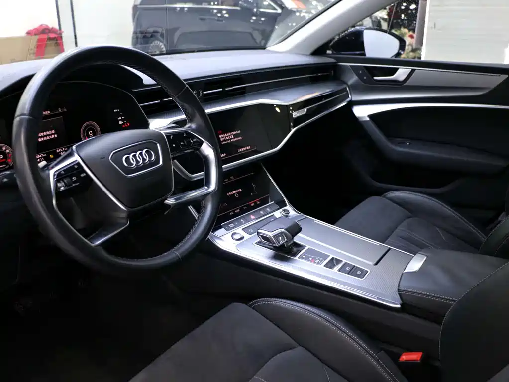 AUDI A7L